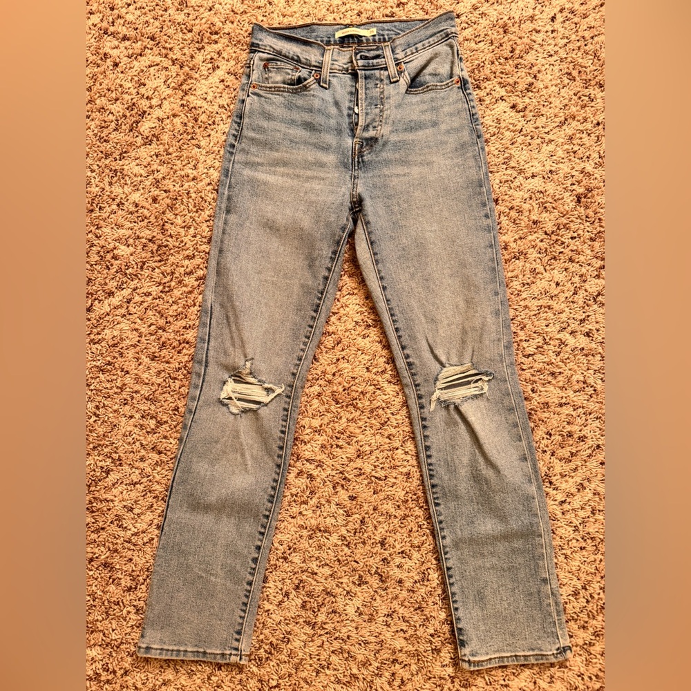 Levi’s Wedgie
